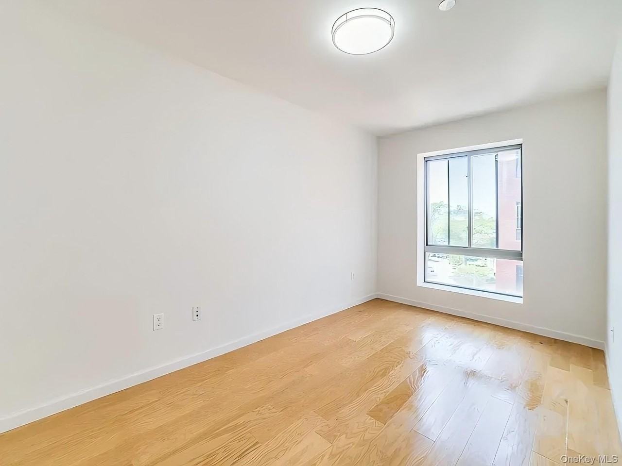4229 Parsons Blvd #6B - Photo 5 of 6