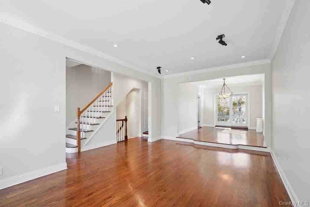 17503 Jewel Ave - Photo 2 of 13