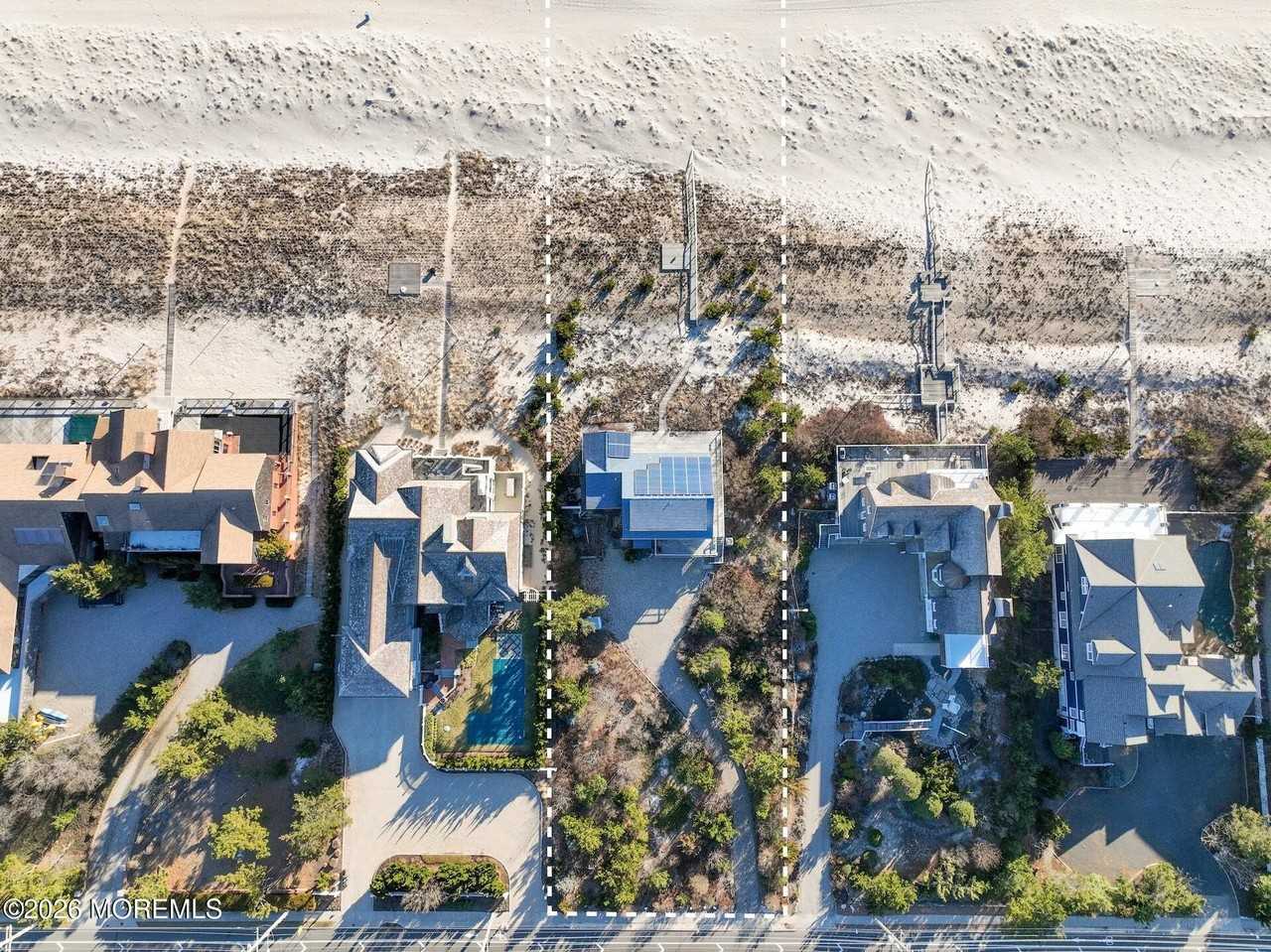 1521 Ocean Ave - Photo 2 of 34