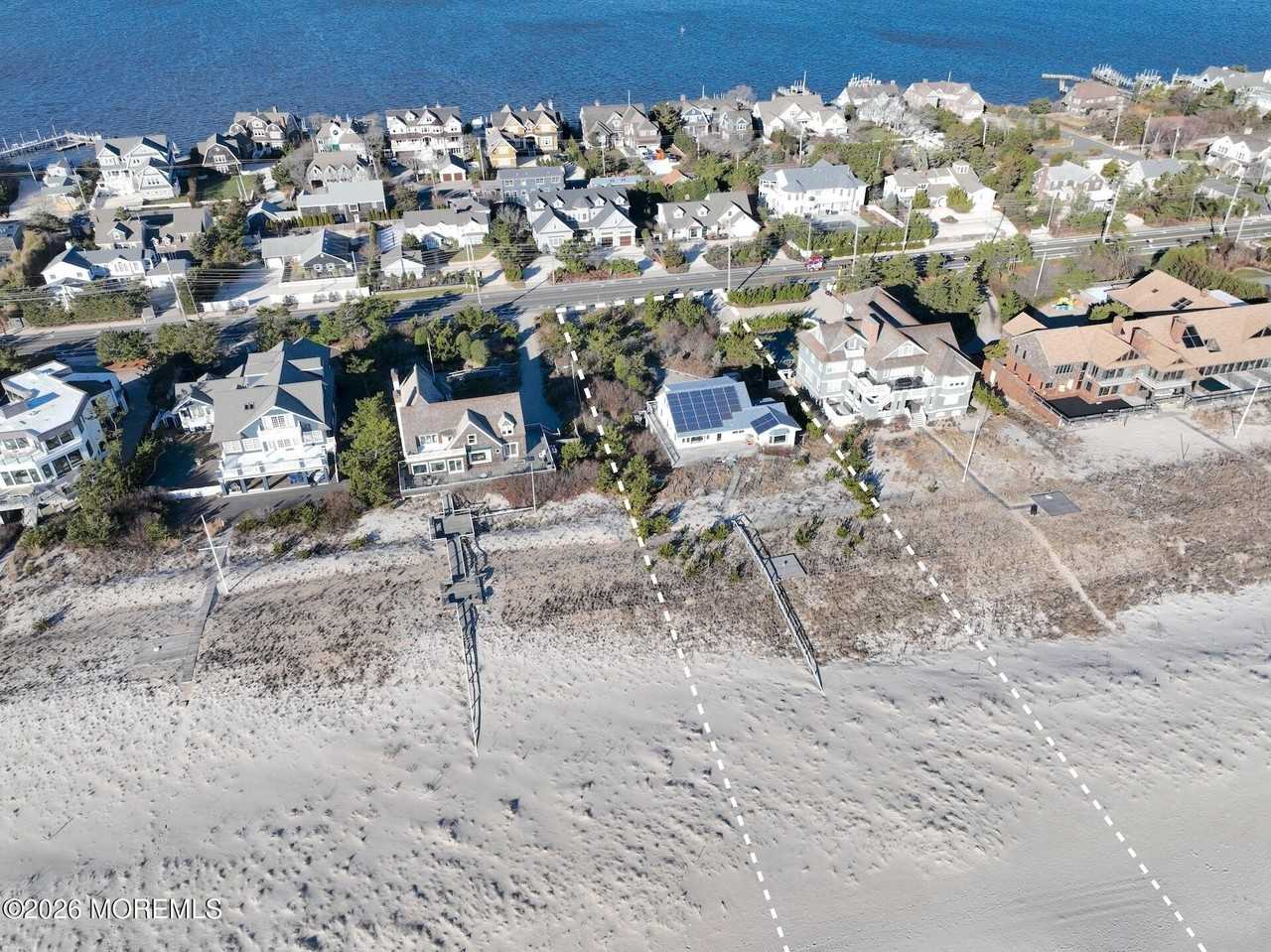 1521 Ocean Ave - Photo 3 of 34