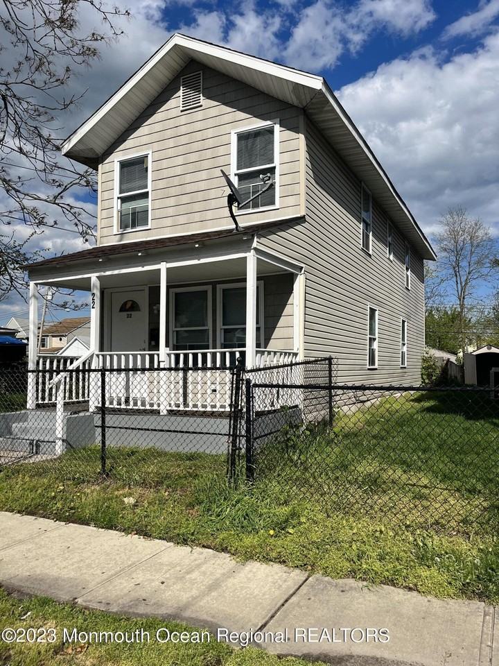 22 Borden Ave - Photo 2 of 13