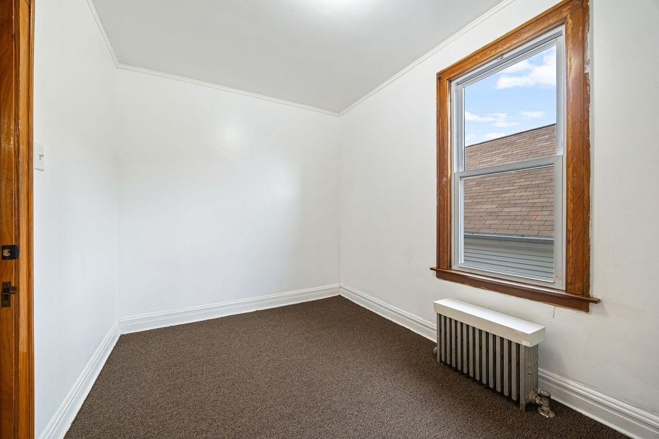 4749 S Keeler Ave #2 - Photo 6 of 11