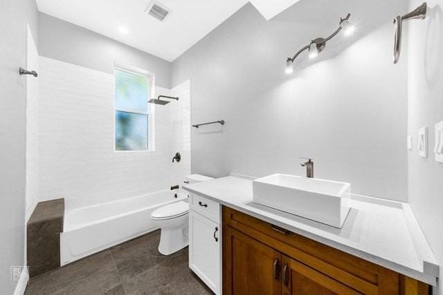 523 N Kedzie Ave #2 - Photo 6 of 8