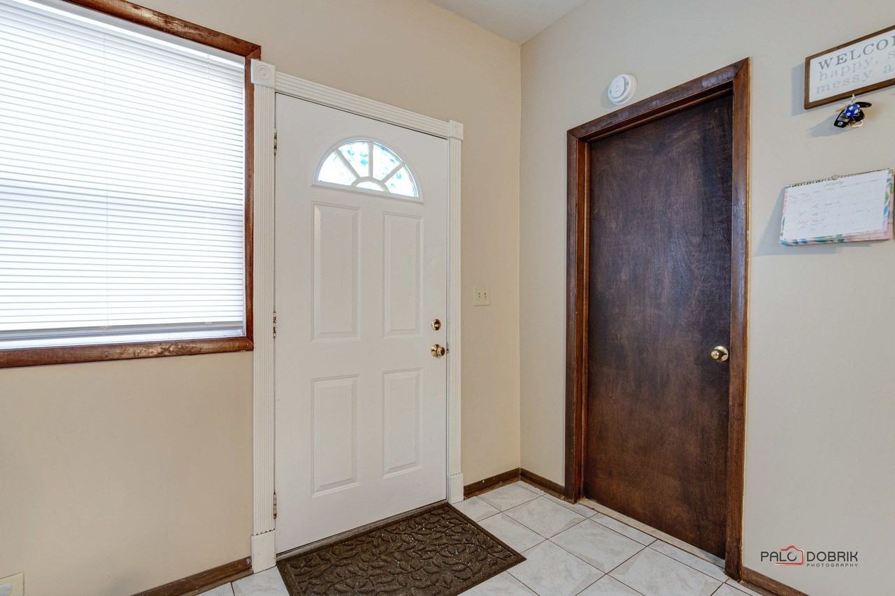 47 Prairie Ave #1 - Photo 3 of 20