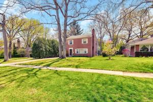featured image of 745 Greenview Pl