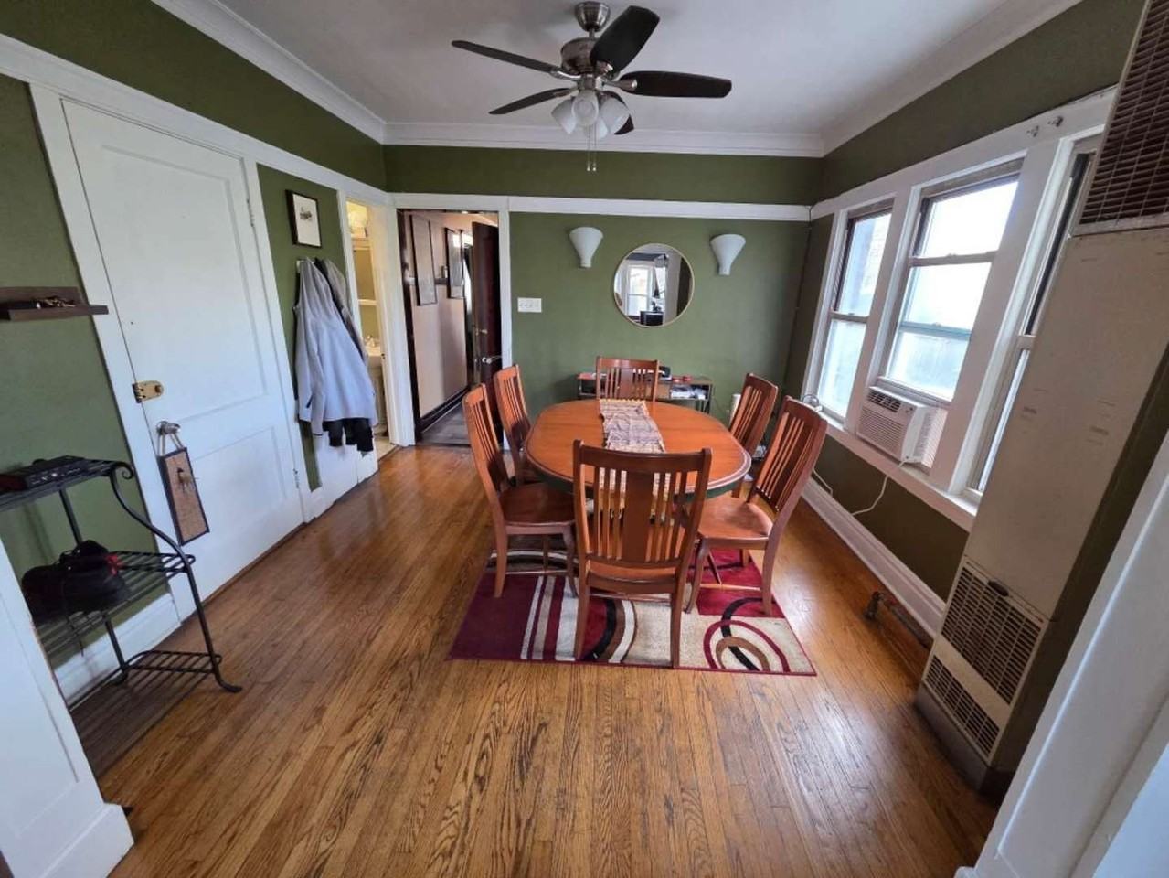1532 W 19th St #2 - Photo 4 of 15