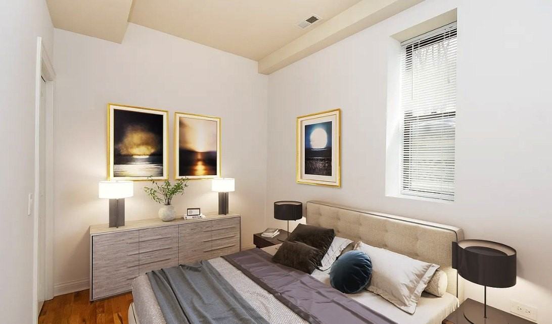 738 N May St #2R - Photo 5 of 7