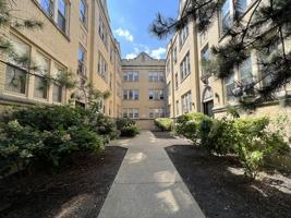 featured image of 2404 N Kilbourn Ave #3