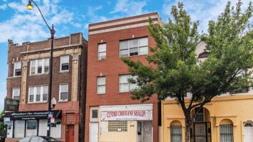featured image of 4220 W Armitage Ave #3R