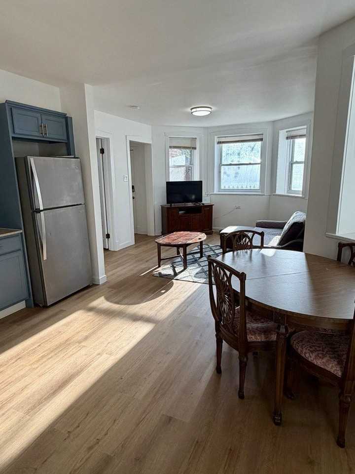 2138 N Keeler Ave #1 - Photo 2 of 21
