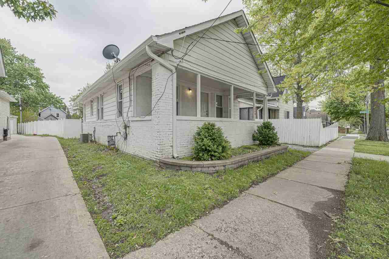 746 Jackson St - Photo 3 of 15