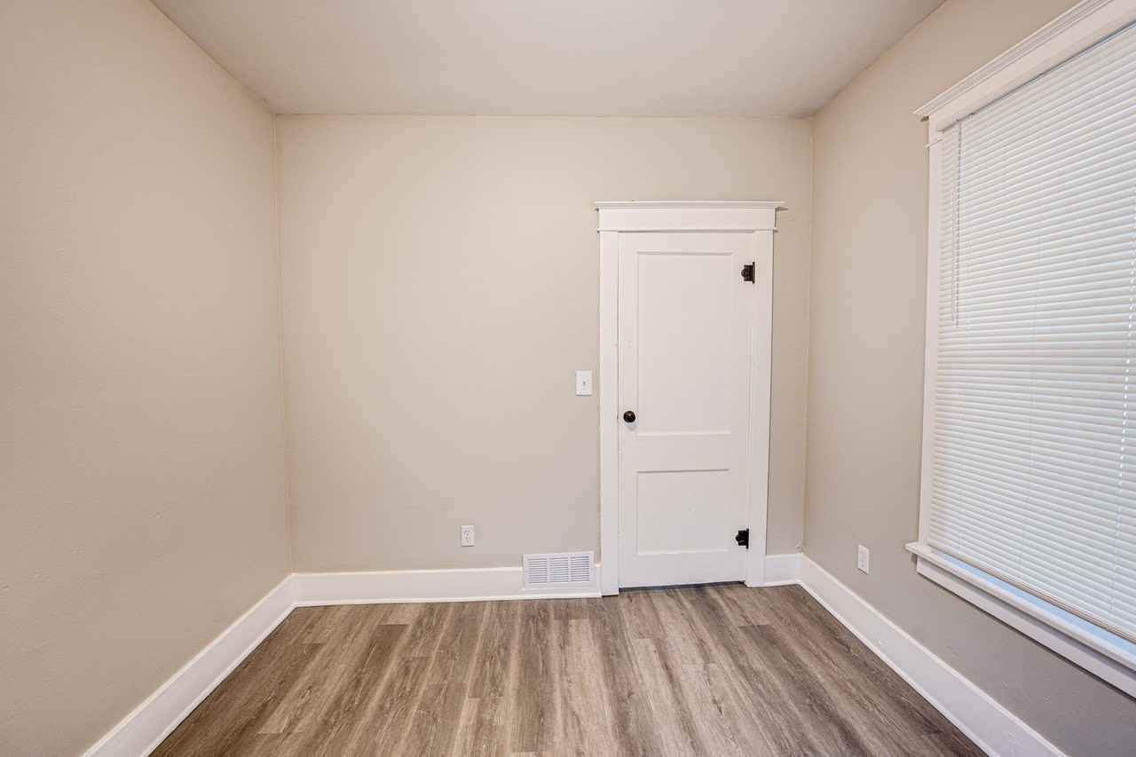 746 Jackson St - Photo 7 of 15