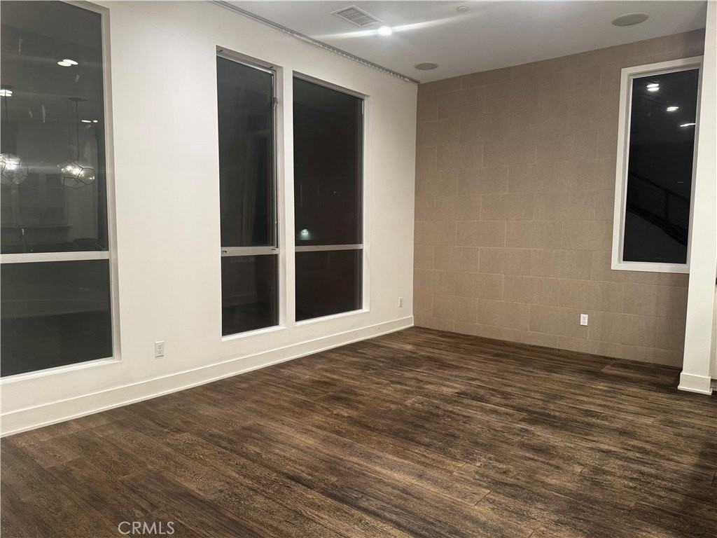 2205 Tom Mix Rd - Photo 5 of 20