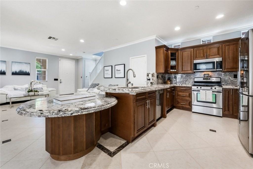 26200 Long St - Photo 6 of 20