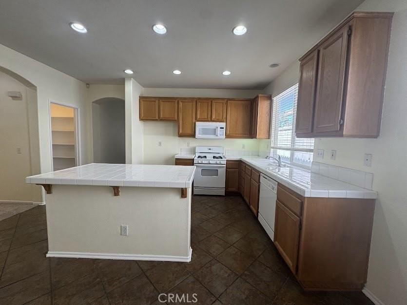 15535 Caroline St - Photo 6 of 20