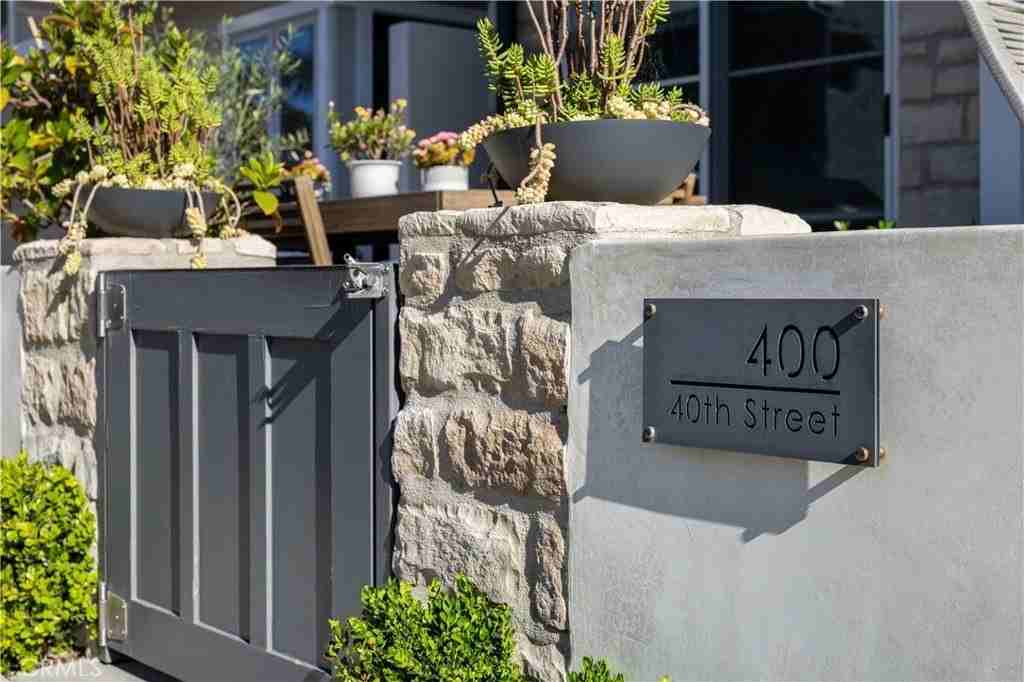 400 40th St - Photo 3 of 33
