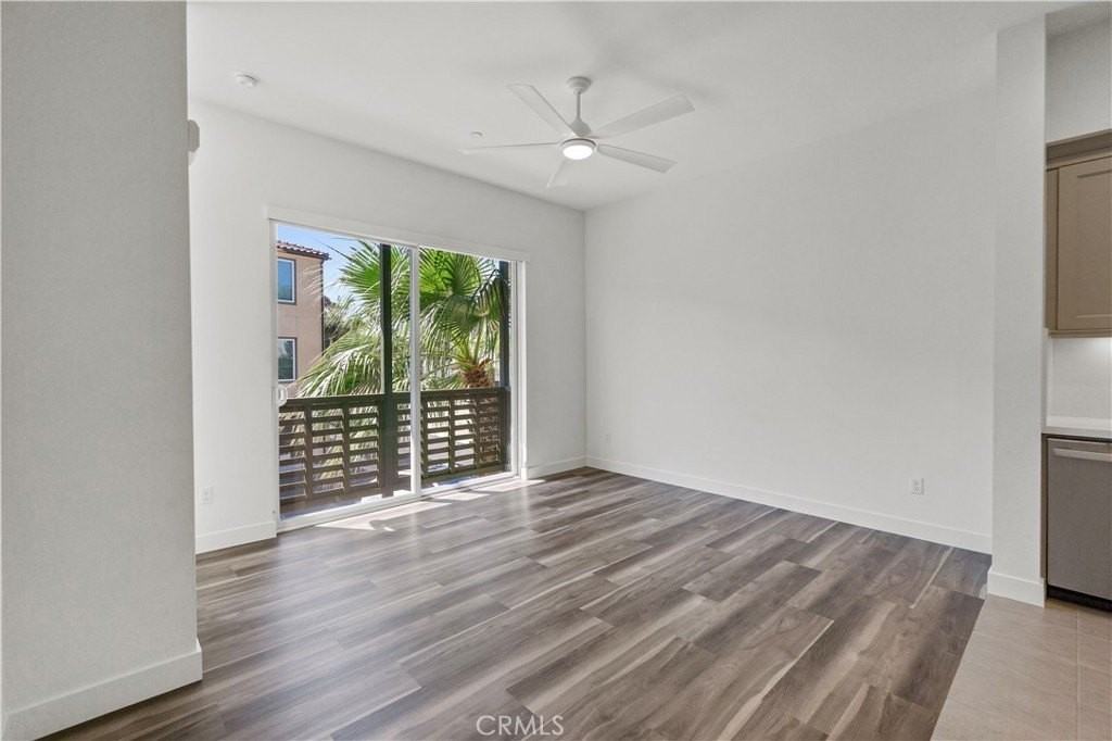 1632 Doheny Way - Photo 7 of 20