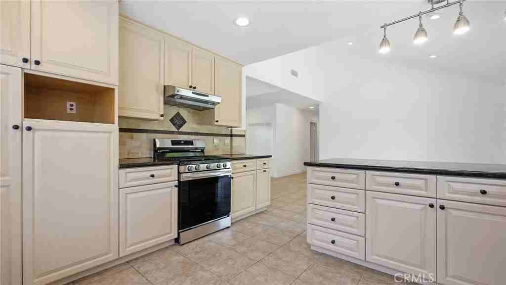 23732 Aventura - Photo 5 of 50