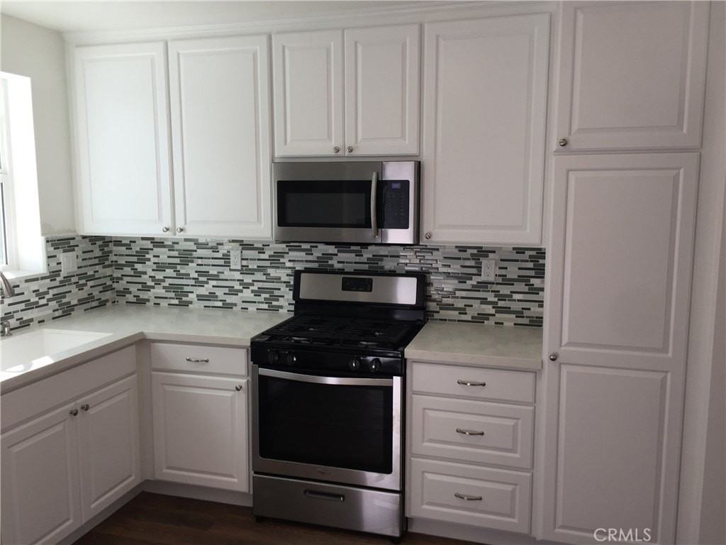 2408 Carlton Pl - Photo 6 of 15