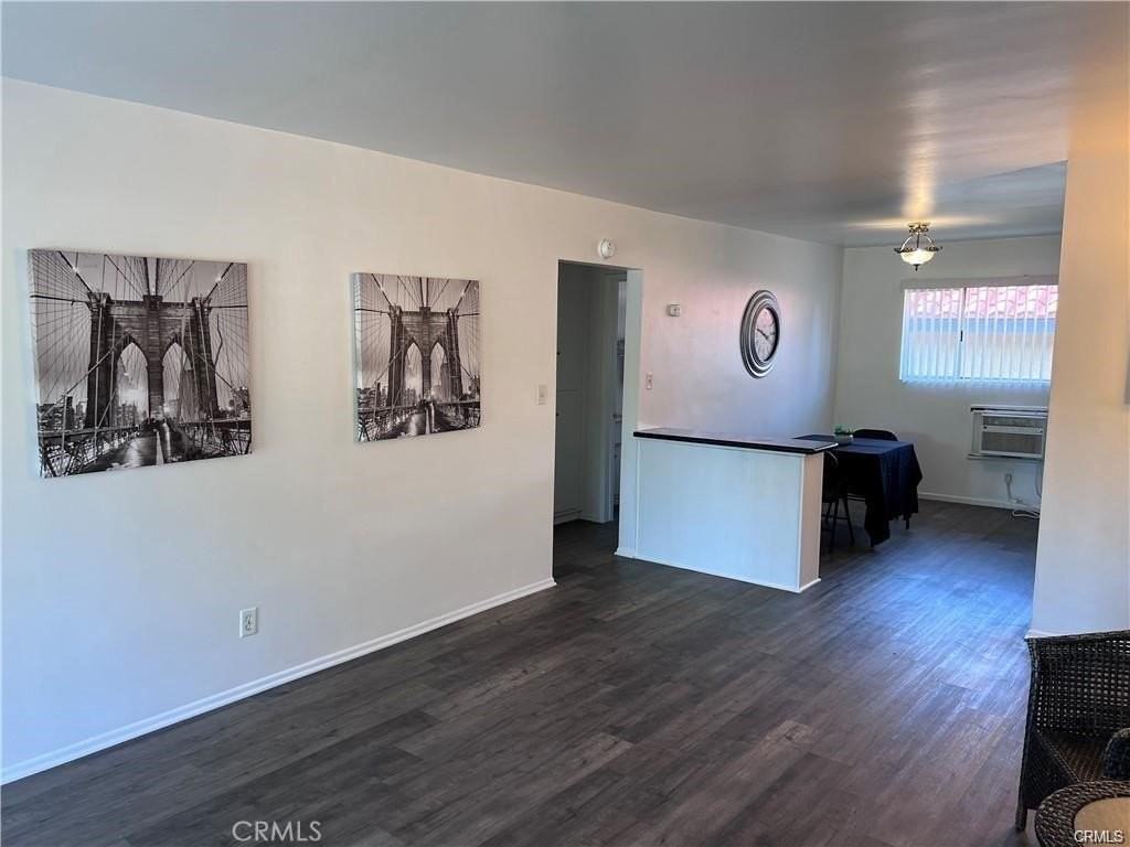 315 E 8th St - Photo 2 of 11
