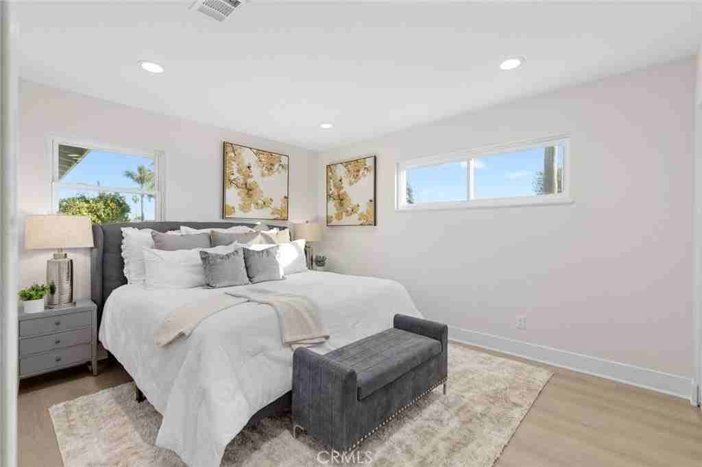 16541 Loire Cir - Photo 4 of 20