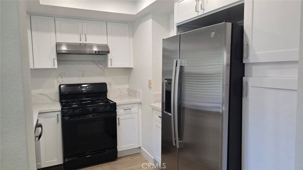 8933 Biscayne Ct #219E - Photo 3 of 22