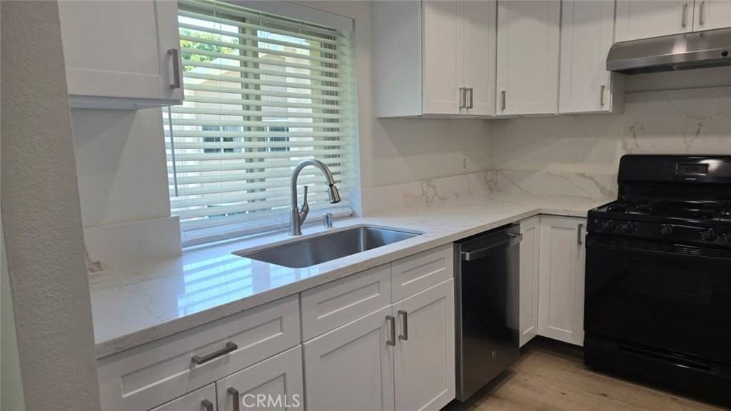 8933 Biscayne Ct #219E - Photo 4 of 22