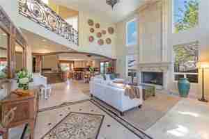 featured image of 3259 Malcolm Ave