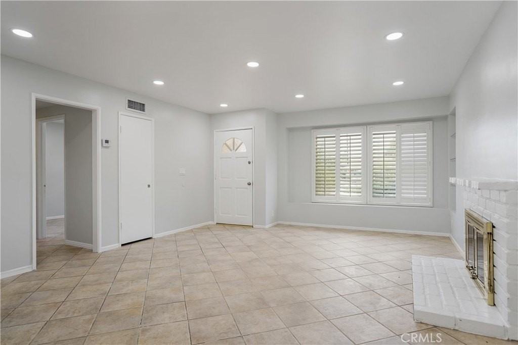 7055 Avenida Leon - Photo 5 of 25