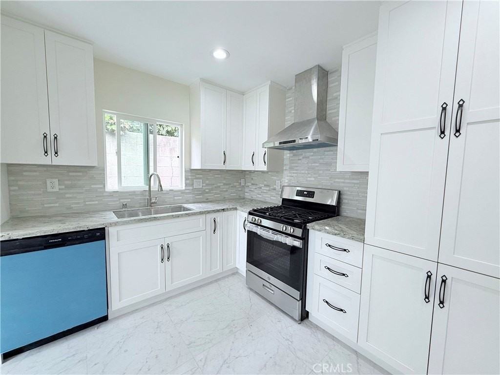 17513 Glenburn Ave - Photo 3 of 16