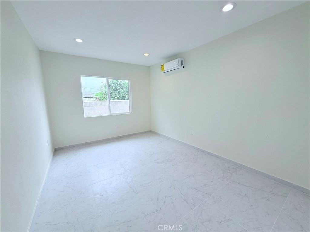17513 Glenburn Ave - Photo 5 of 16