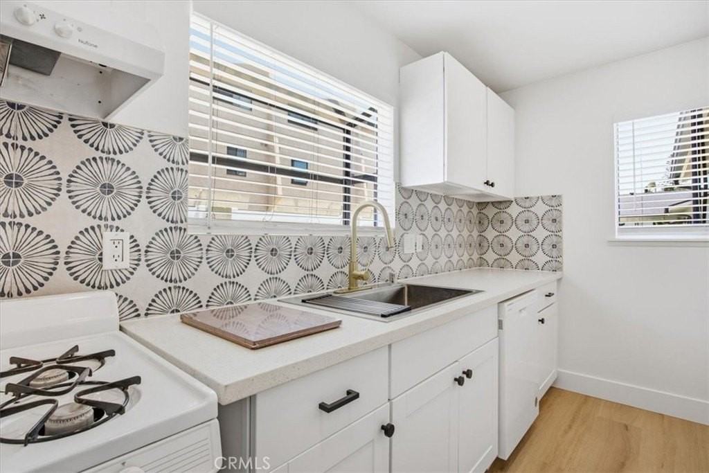 2418 Clark Ln #A - Photo 5 of 28