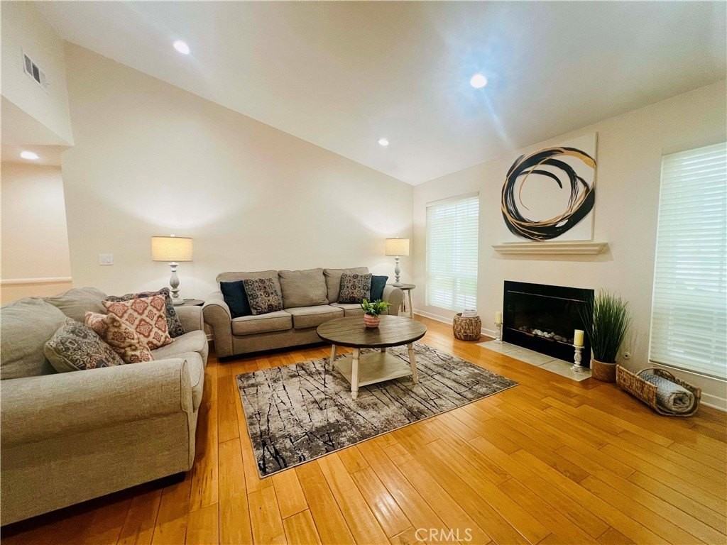 5309 Lockhurst Dr - Photo 5 of 30