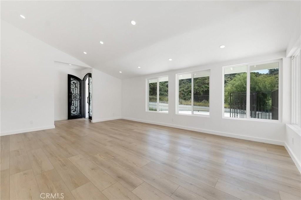 4316 Topanga Canyon Blvd - Photo 6 of 36