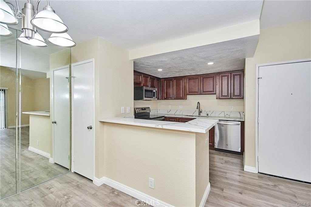 22729 Lakeway Dr #386 - Photo 3 of 15