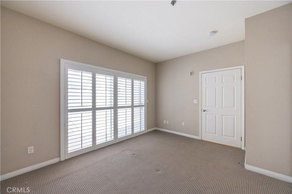 80 N Raymond Ave #106 - Photo 6 of 26
