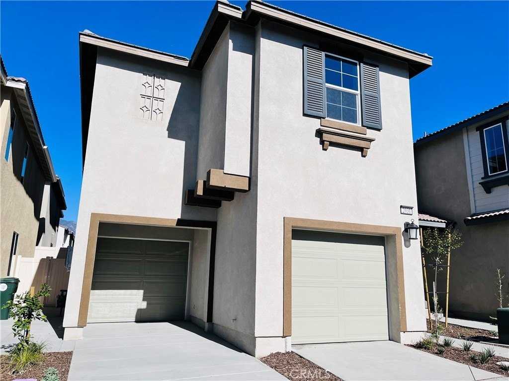 2031 Divine Arroyo - Photo 4 of 33