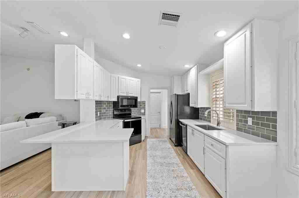 4748 San Carlo Ct - Photo 6 of 45