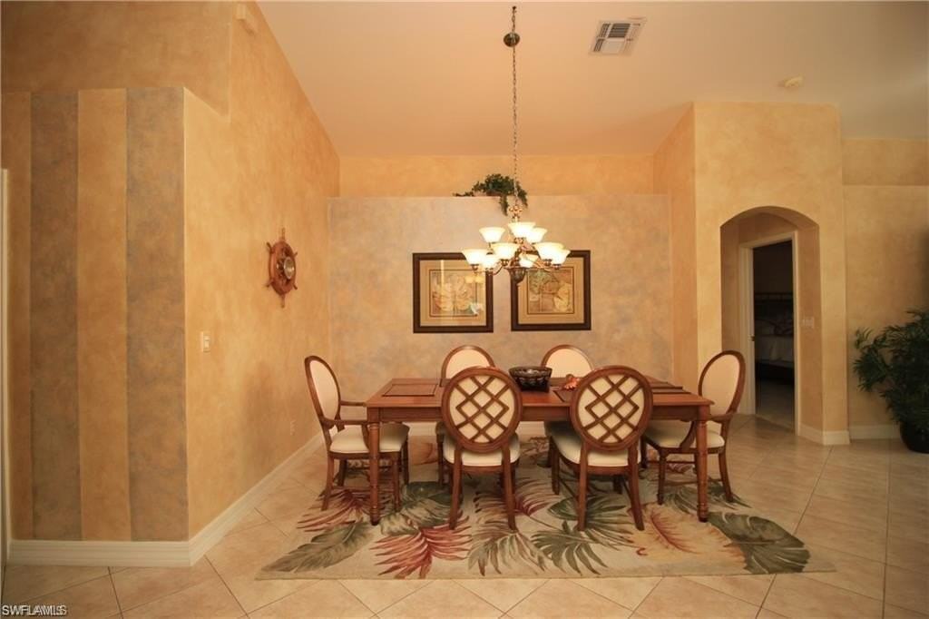 2322 Butterfly Palm Dr - Photo 4 of 32