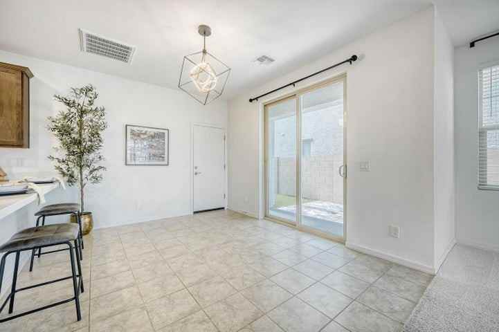 1949 W Holden Dr - Photo 4 of 13