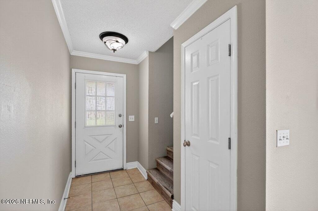 518 Tuxedo Ct - Photo 5 of 43
