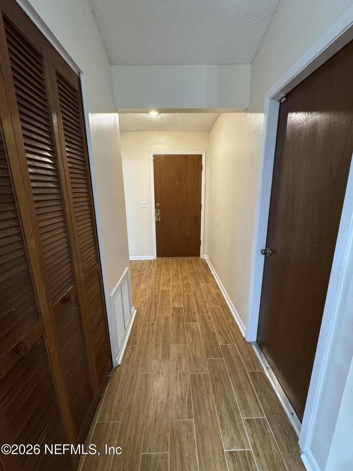 8550 Goldeneye Ln - Photo 5 of 20