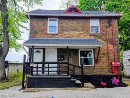 featured image of 958 E Wilbeth Rd #LOWER