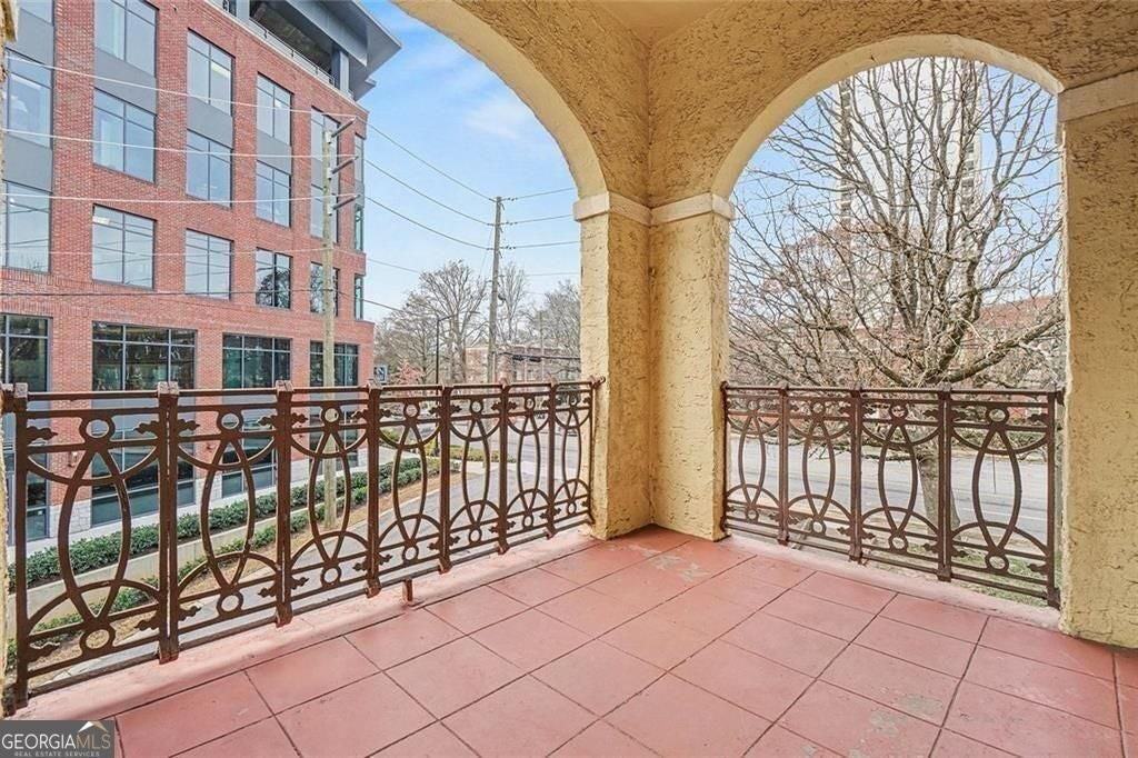 2855 Peachtree Rd Ne - Photo 4 of 19