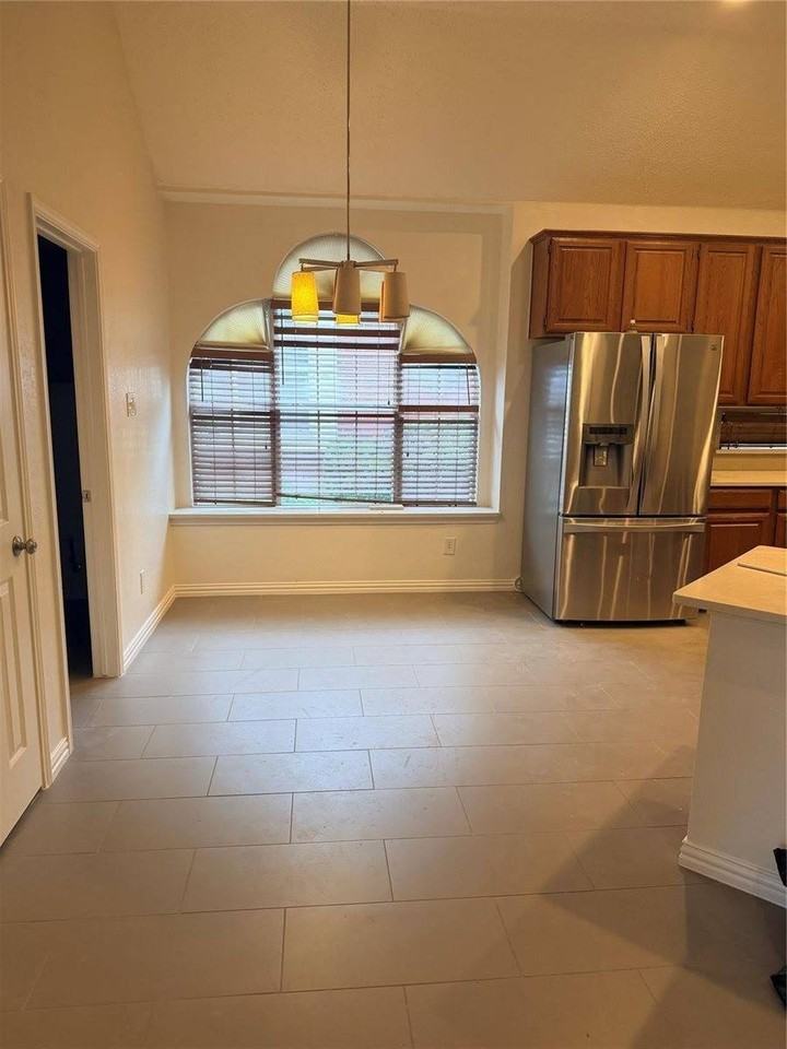 2220 Sky Harbor Dr - Photo 6 of 16