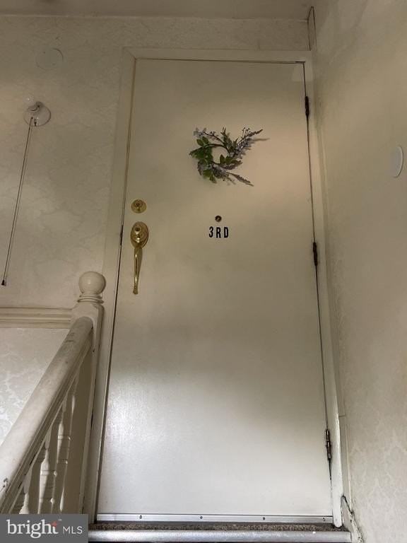 6036 Edmondson Ave - Photo 4 of 16