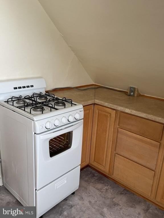 6036 Edmondson Ave - Photo 5 of 16
