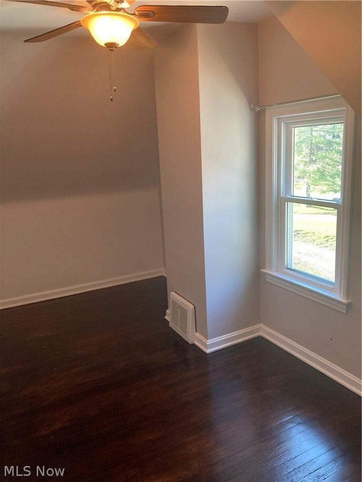 7101 Liberty Rd - Photo 3 of 13