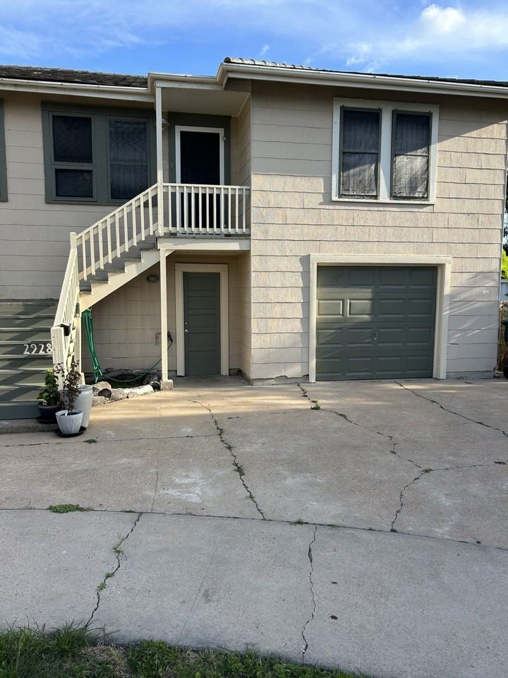 2928 Avenue O - Photo 2 of 12