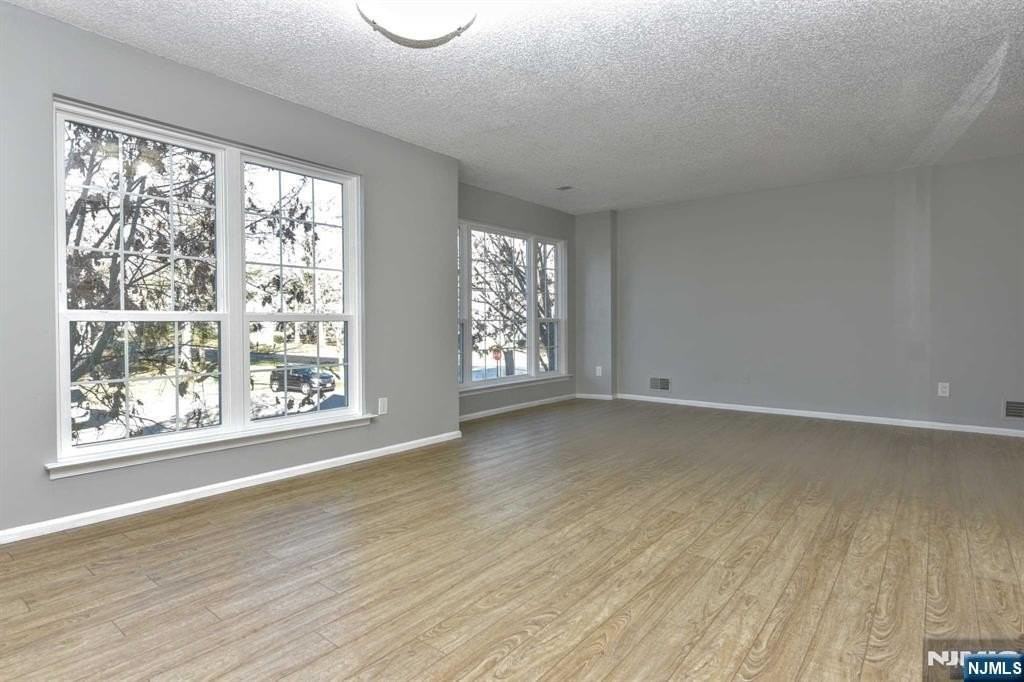 501 Quince Ct - Photo 5 of 20